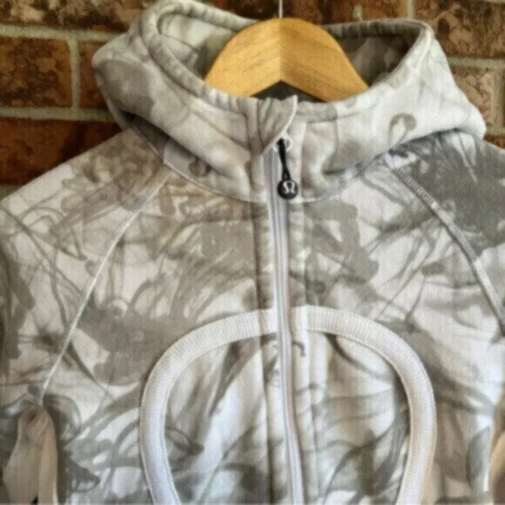 Lululemon  * Scuba Hoodie Jacket  Unicorn Tears Size 4 Jacket  thick  soft Rare - Picture 6 of 10